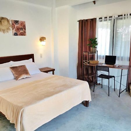 Yas Villas Homestay Генерал-Луна Экстерьер фото