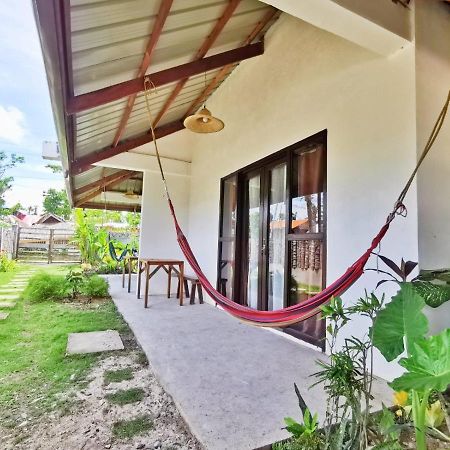 Yas Villas Homestay Генерал-Луна Экстерьер фото