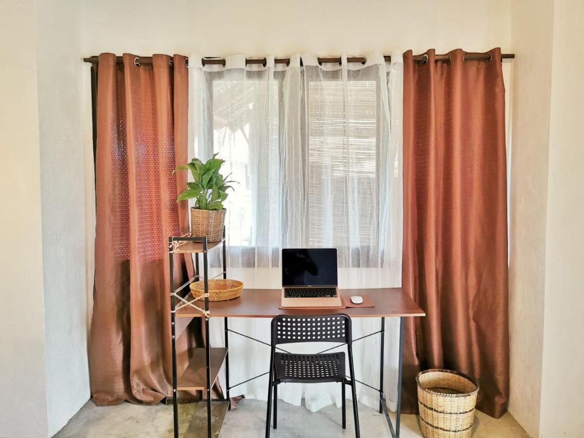 Yas Villas Homestay Генерал-Луна Экстерьер фото