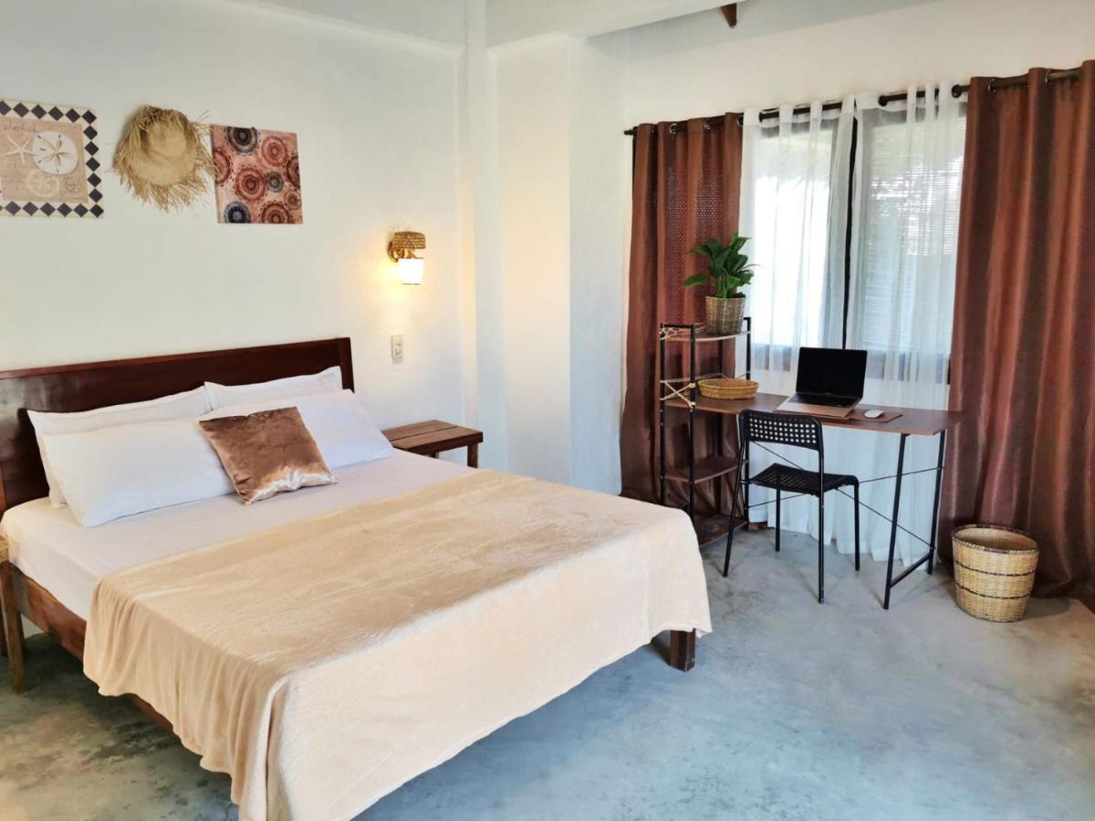 Yas Villas Homestay Генерал-Луна Экстерьер фото