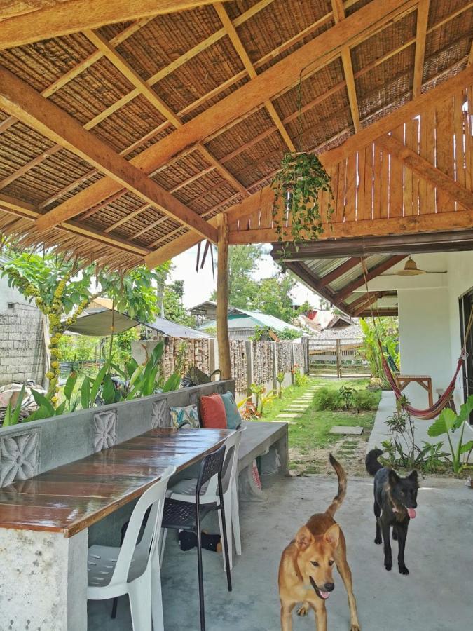 Yas Villas Homestay Генерал-Луна Экстерьер фото